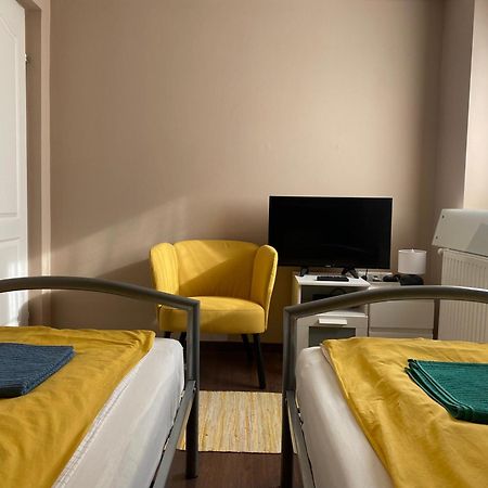 Апартаменты Rozse Apartman-Tetoter Будаорш Экстерьер фото